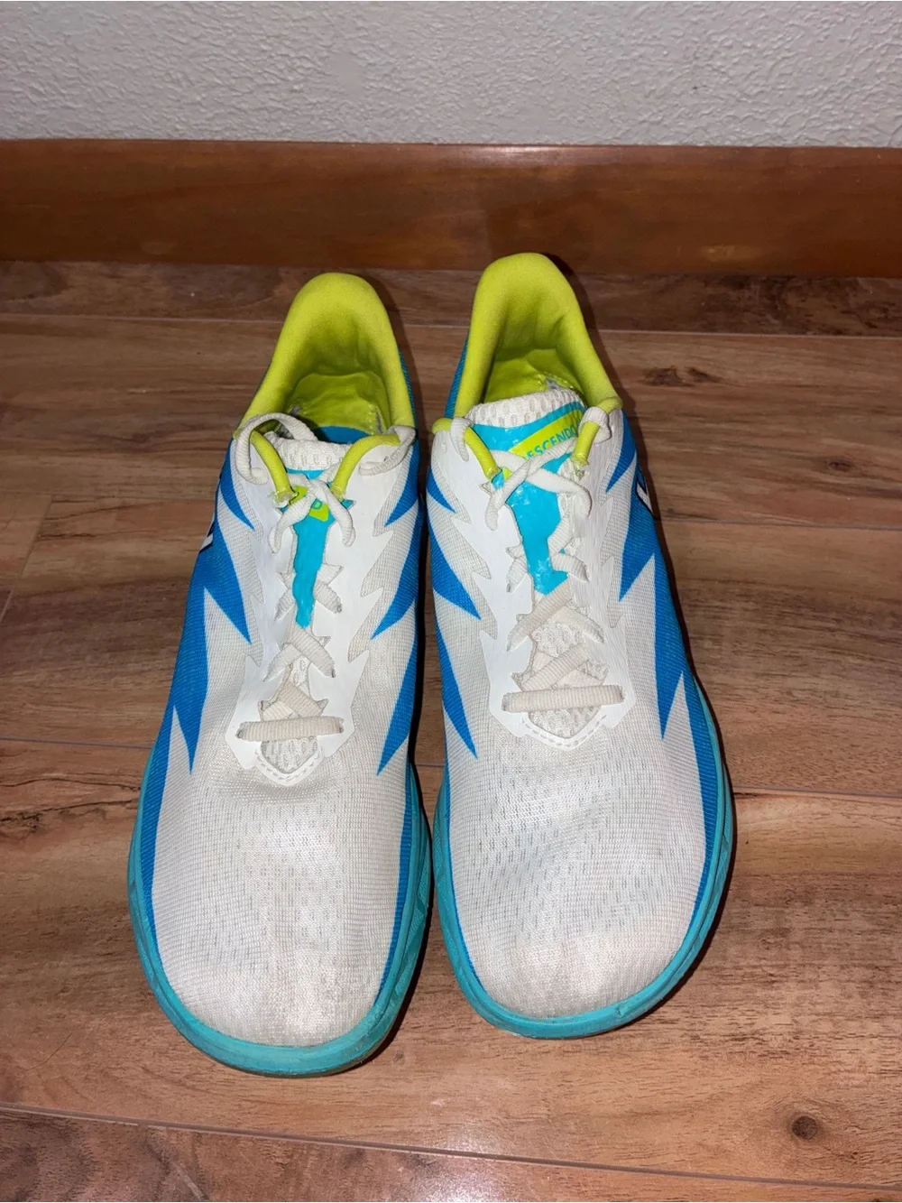 Hoka One One U Crescendo MD Track Spikes Shoes - mens 9/womens 10.5
